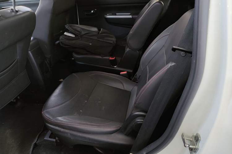 Used Jinbei 750 2016 1.5L e-Drive Version Left Rear Seat