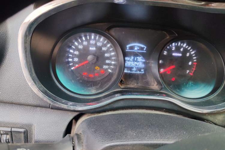 Used Jinbei 750 2016 1.5L e-Drive Version Odometer Close Up