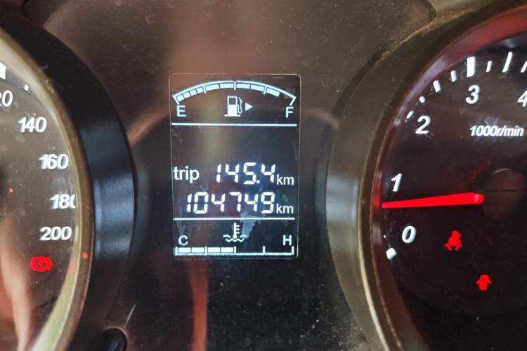 Used Jinbei 750 2016 1.5L Luxury Model Odometer Close Up