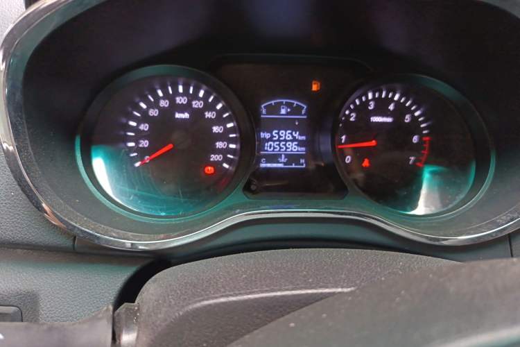 Used Jinbei 750 2016 1.5L e-Drive Version Odometer Close Up
