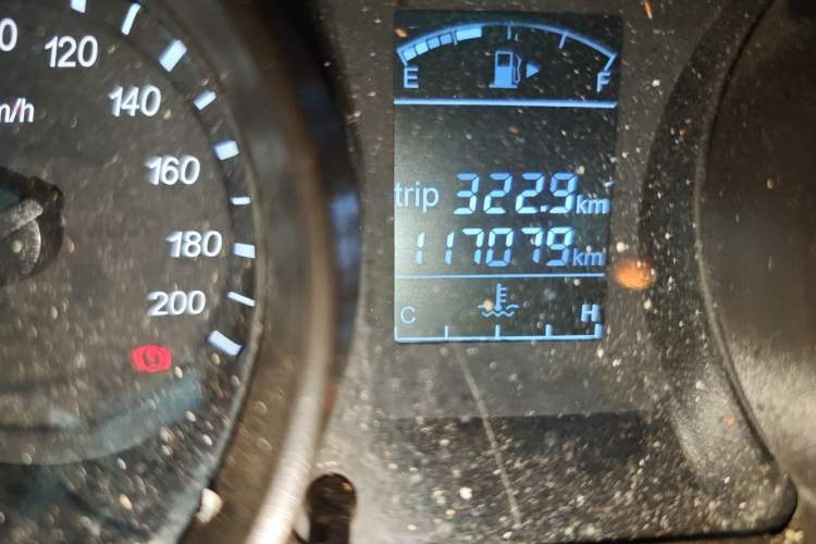 Used Jinbei 750 2016 1.5L Luxury Model Odometer Close Up