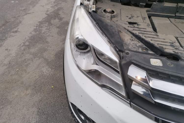 Used Jinbei 750 2016 1.5L e-Drive Version Right Front Headlight
