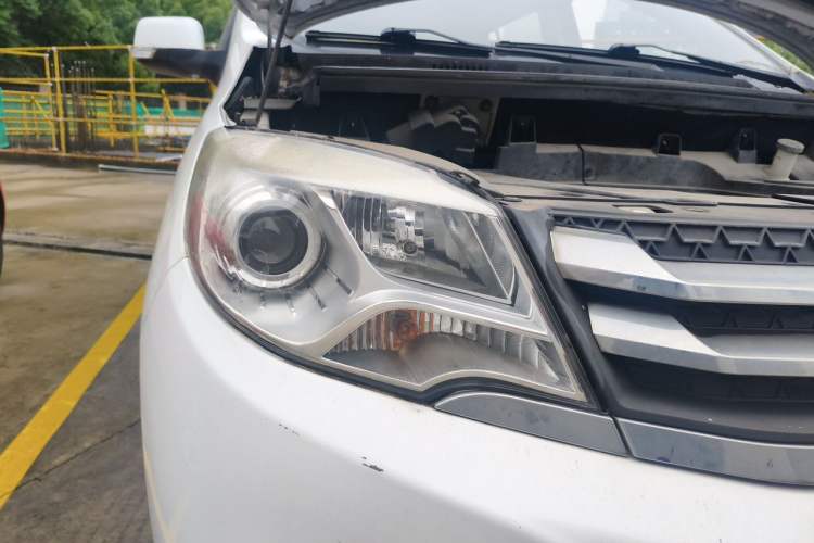 Used Jinbei 750 2016 1.5L Flagship Edition Right Front Headlight