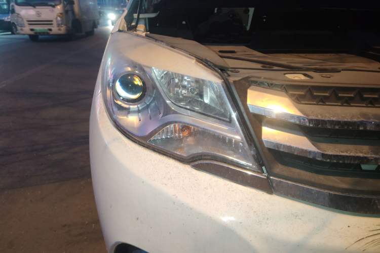 Used Jinbei 750 2016 1.5L Flagship Edition Right Front Headlight