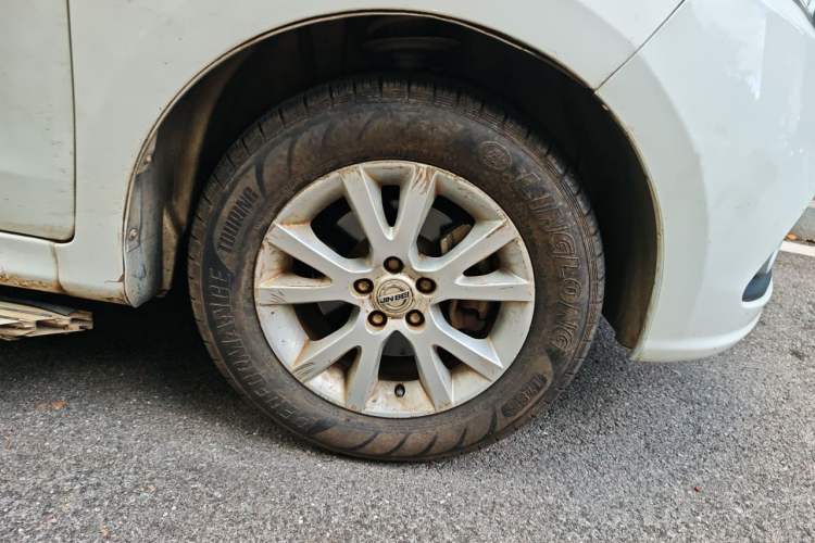 Used Jinbei 750 2016 1.5L Luxury Model Right Front Wheel Hub