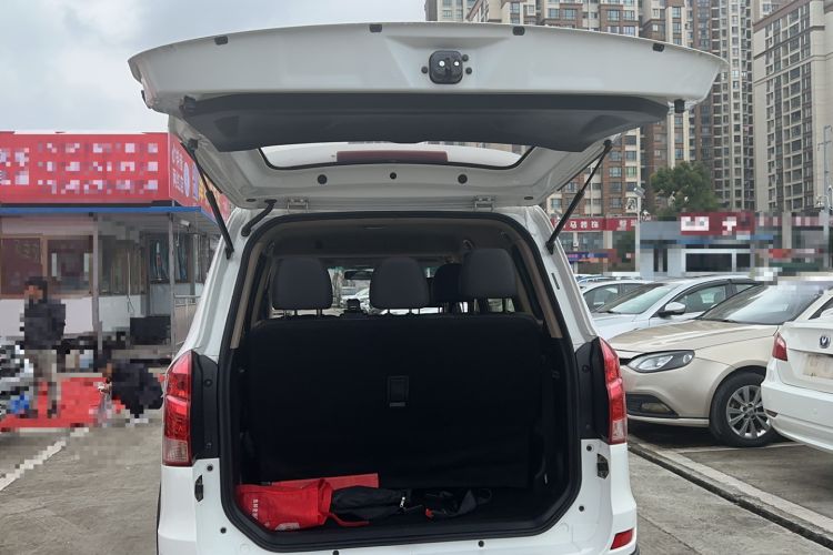 Used Jinbei 750 2016 1.5L Luxury Model Trunk