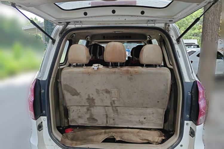 Used Jinbei 750 2016 1.5L Flagship Edition Trunk