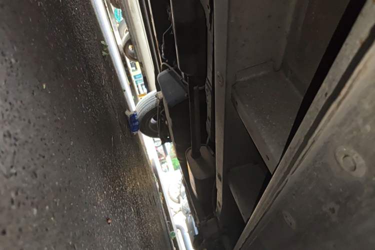 Used Jinbei 750 2016 1.5L Luxury Model Chassis Front Left