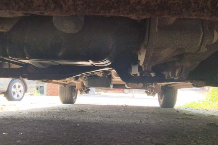 Used Jinbei 750 2016 1.5L Luxury Model Chassis Front