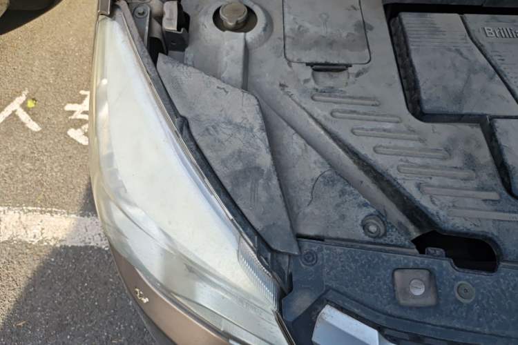 Used Jinbei 750 2016 1.5L Luxury Model Engine Bay Right