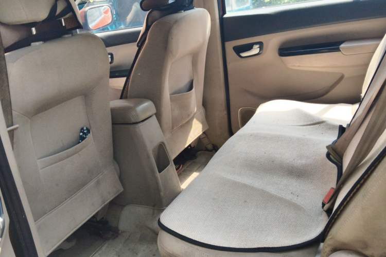 Used Jinbei 750 2016 1.5L Luxury Model Left Rear Seat