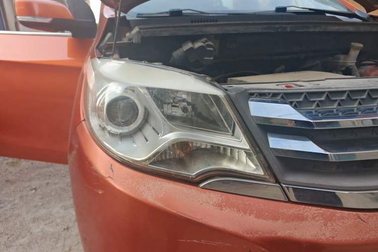 Used Jinbei 750 2016 1.5L Flagship Edition Right Front Headlight