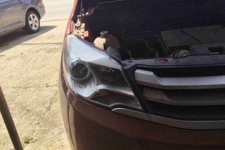 Used Jinbei 750 2016 1.5L Luxury Model Right Front Headlight