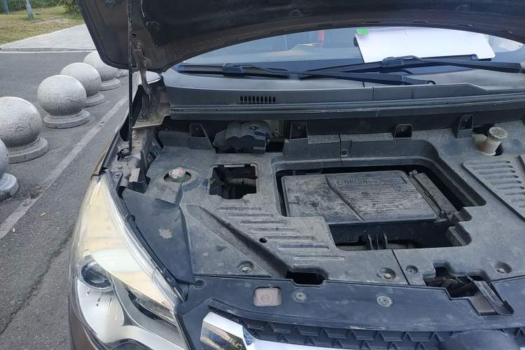 Used Jinbei 750 2017 1.5L e1 Type Engine Bay Right