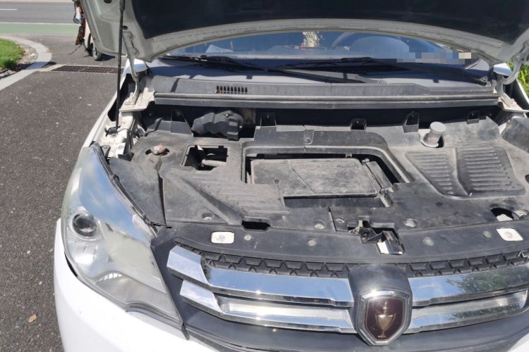 Used Jinbei 750 2017 1.5L e1 Type Engine Bay Right