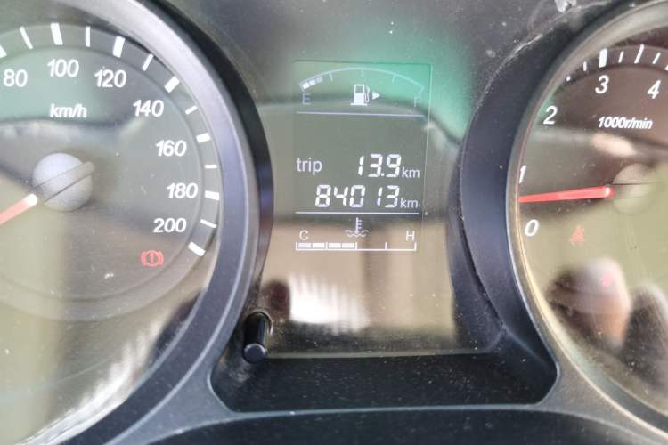Used Jinbei 750 2017 1.5L e1 Type Odometer Close Up