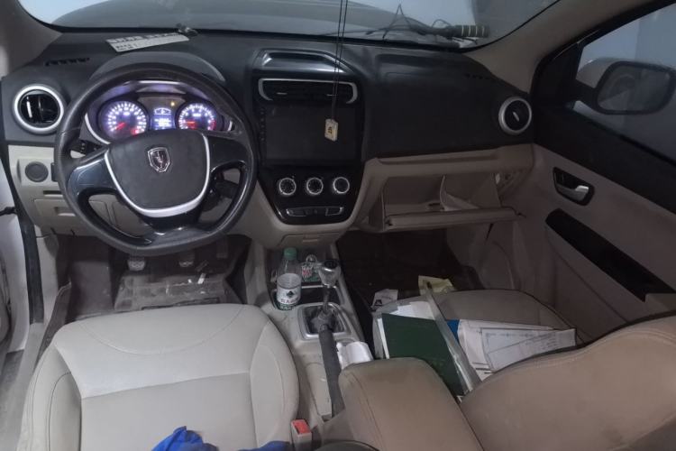 Used Jinbei 750 2018 1.5L Comfort Model with Sunroof Center Console