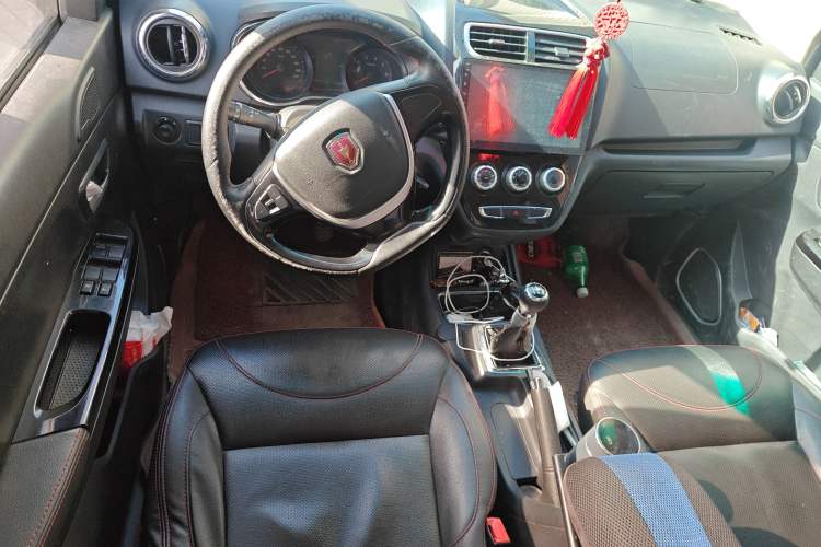 Used Jinbei 750 2018 1.5L E-Motion Sunroof Edition Center Console