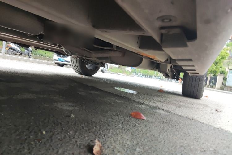 Used Jinbei 750 2018 1.6L Excellence Model Chassis Front Left