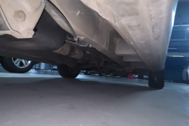 Used Jinbei 750 2018 1.5L Comfort Model with Sunroof Chassis Rear Right