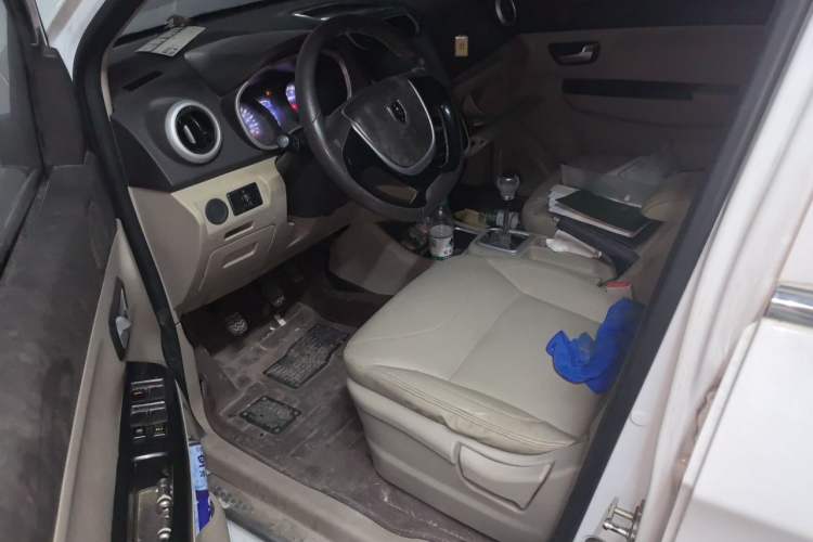 Used Jinbei 750 2018 1.5L Comfort Model with Sunroof Driver Seat