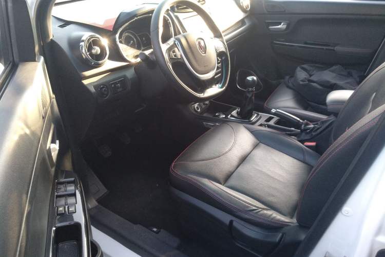 Used Jinbei 750 2018 1.6L Excellence Model Driver Seat
