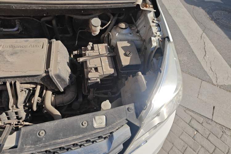 Used Jinbei 750 2018 1.5L E-Motion Sunroof Edition Engine Bay Left