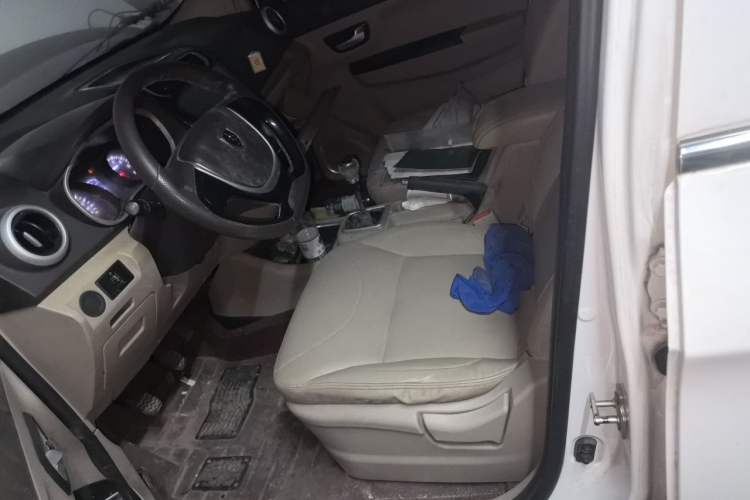 Used Jinbei 750 2018 1.5L Comfort Model with Sunroof Left Front Seat