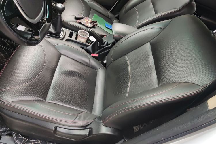 Used Jinbei 750 2018 1.6L Excellence Model Left Front Seat