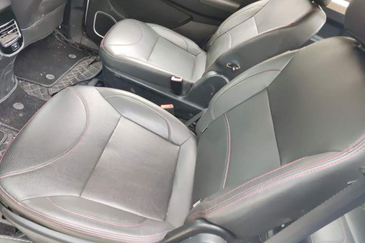Used Jinbei 750 2018 1.6L Excellence Model Left Rear Seat