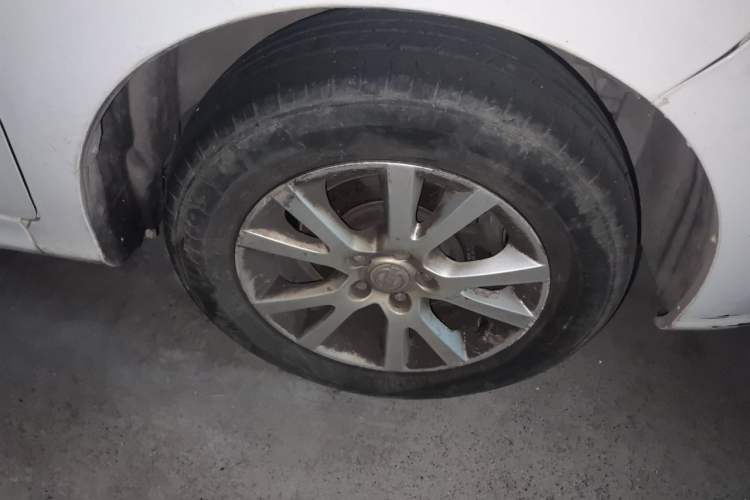 Used Jinbei 750 2018 1.5L Comfort Model with Sunroof Right Front Wheel Hub