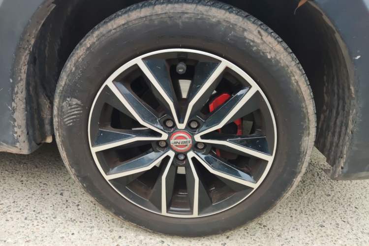 Used Jinbei 750 2018 1.6L Excellence Model Right Front Wheel Hub