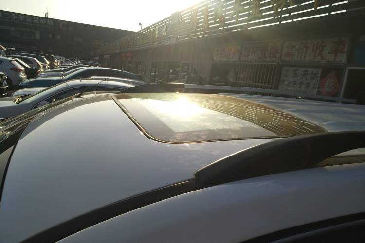 Used Jinbei 750 2018 1.6L Excellence Model Roof
