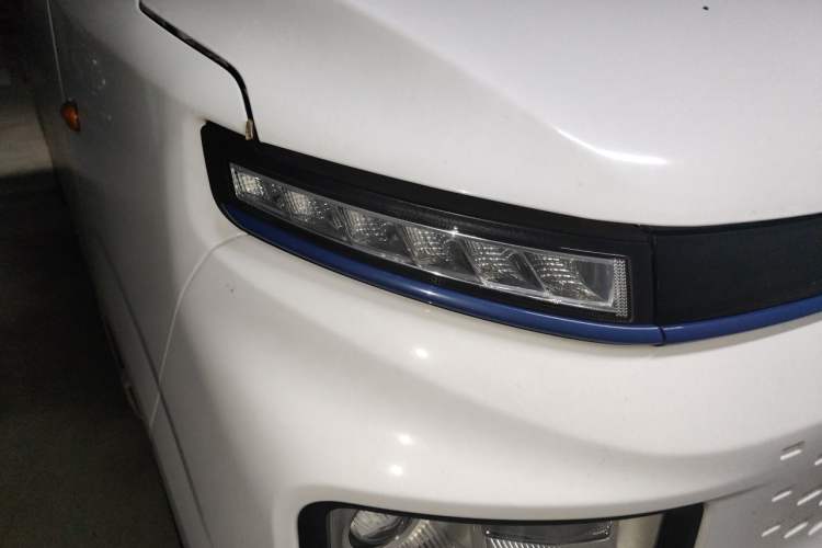 Used Jinbei E6 2026 Model, Standard Version, Long Roof, 6 Seats Exterior 6