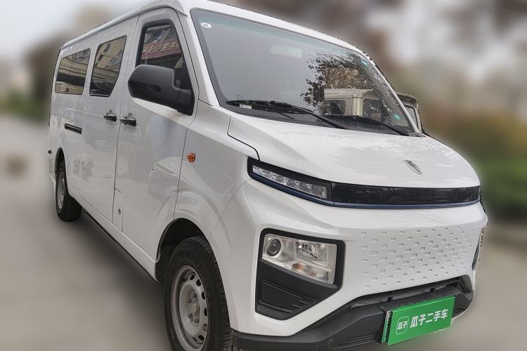 Used Jinbei E6 2026 Model, Standard Version, Long Roof, 6 Seats Front Right 45 Deg