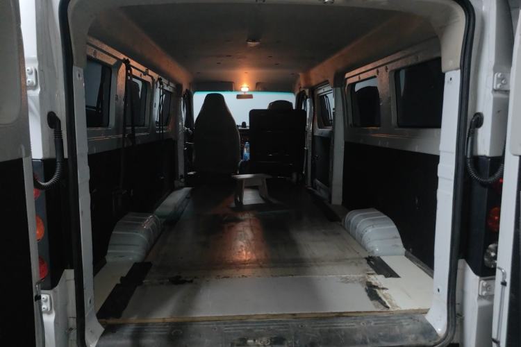 Used Jinbei E6 2026 Model, Standard Version, Long Roof, 6 Seats Trunk