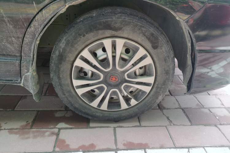 Used Jinbei Express 2017 2.0L Comfort Version V19 Right Front Wheel Hub
