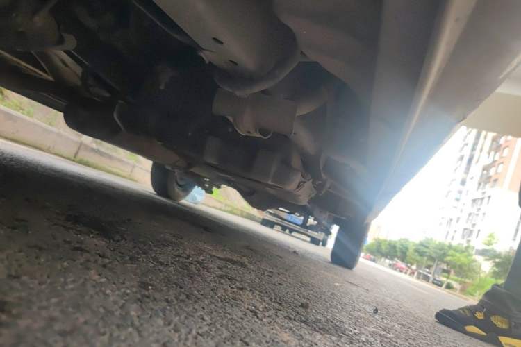 Used Jinbei Express 2017 2.0L Standard Version V19 Chassis Front Left