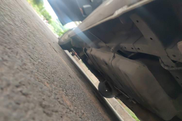 Used Jinbei Express 2017 2.0L Standard Version V19 Chassis Rear Left