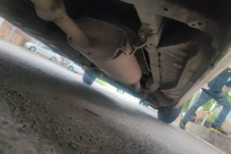 Used Jinbei Express 2017 2.0L Standard Version V19 Chassis Rear Right