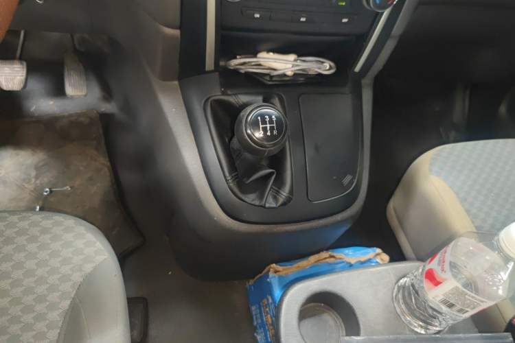 Used Jinbei Express 2017 2.0L Standard Version V19 Gear Lever