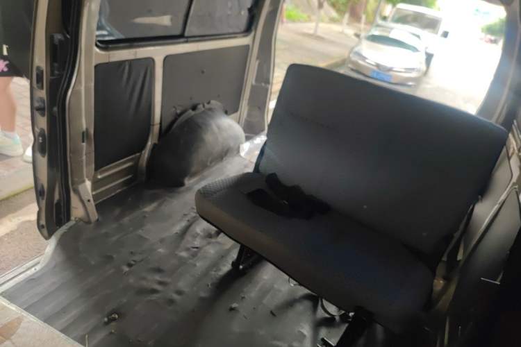 Used Jinbei Express 2017 2.0L Standard Version V19 Left Rear Seat