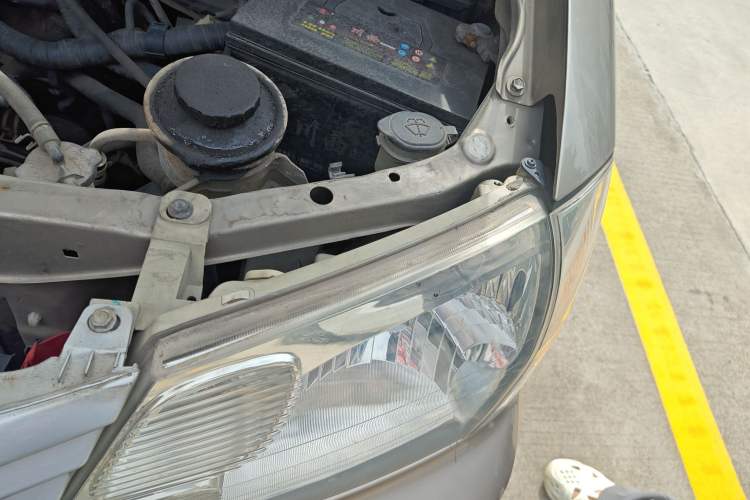 Used Jinbei Express 2017 2.0L Standard Version V19 Engine Bay Left