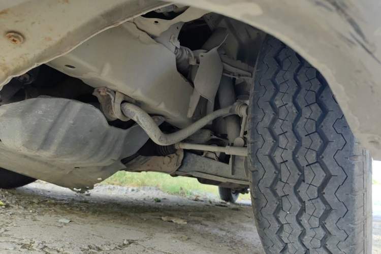 Used Jinbei Express 2017 2.0L Standard Version V19 Chassis Front Left