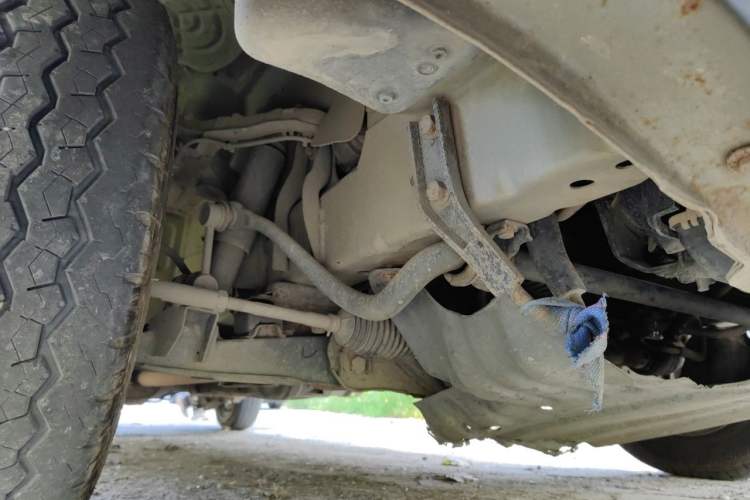 Used Jinbei Express 2017 2.0L Standard Version V19 Chassis Front Right