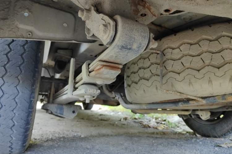 Used Jinbei Express 2017 2.0L Standard Version V19 Chassis Rear Left
