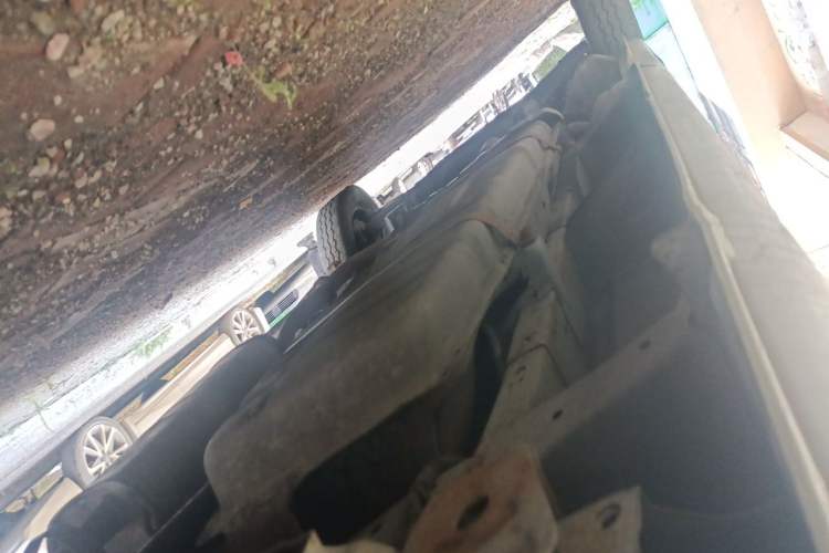 Used Jinbei Express 2017 2.0L Standard Version V19 Chassis Rear Left