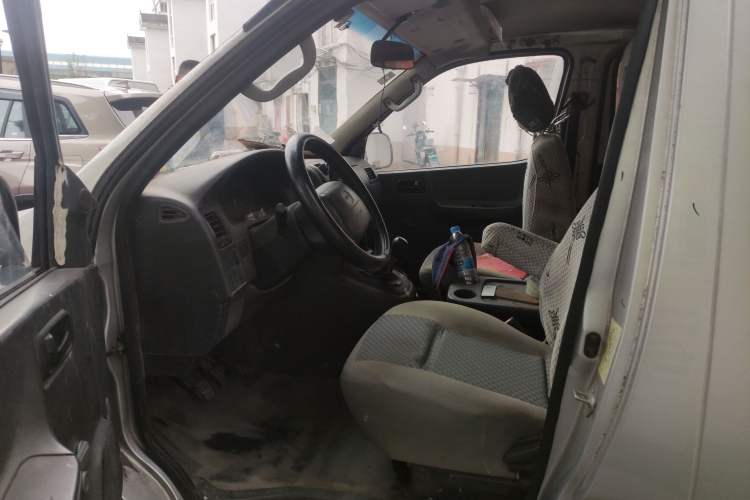 Used Jinbei Express 2017 2.0L Standard Version V19 Driver Seat