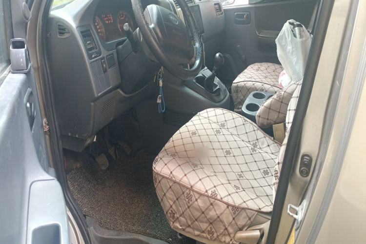 Used Jinbei Express 2017 2.0L Standard Version V19 Driver Seat