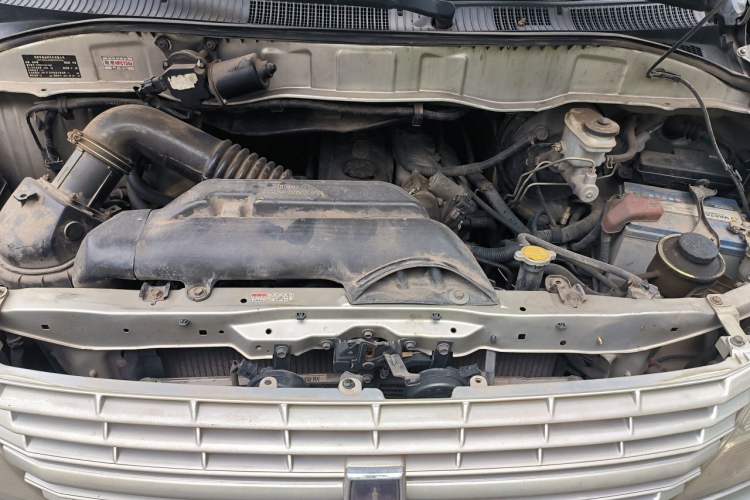 Used Jinbei Express 2017 2.0L Standard Version V19 Engine Bay